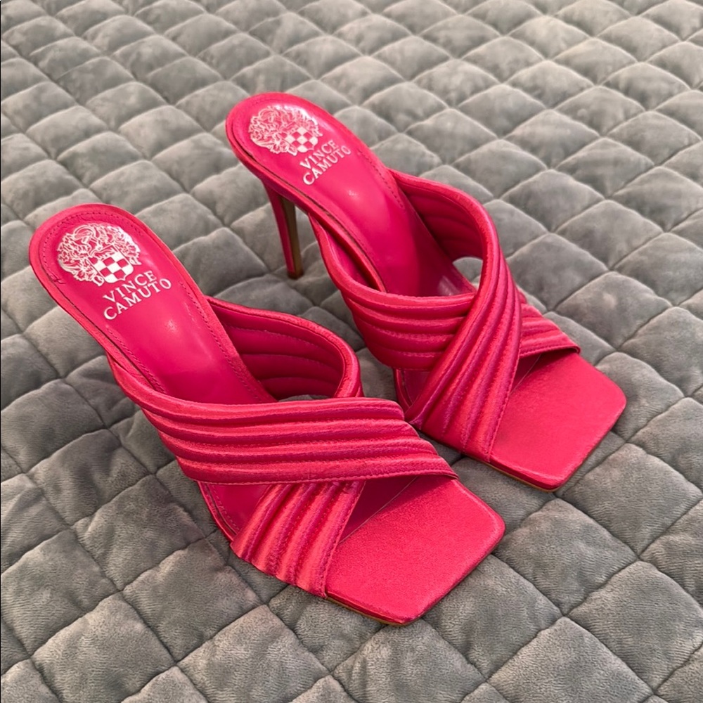 NEW Vince Camuto Pink Strappy Heeled Mules